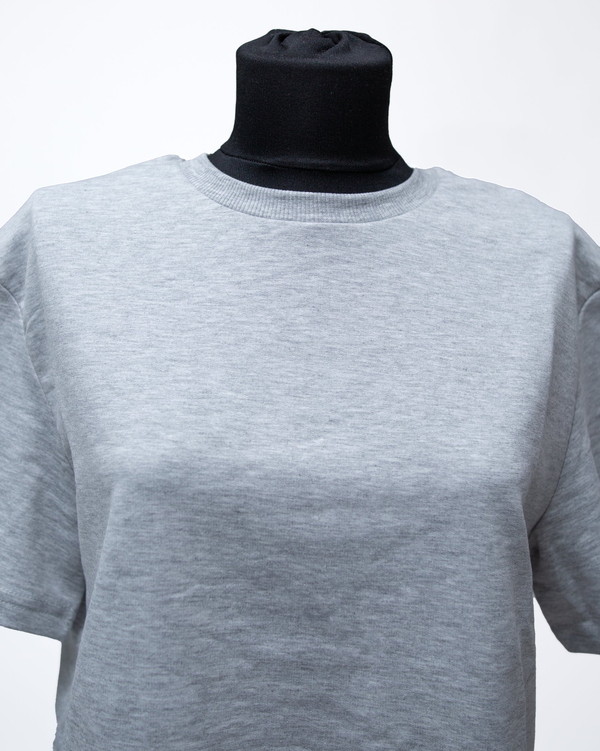T'OMVES GRİ OVERSİZE CROP TSHİRT